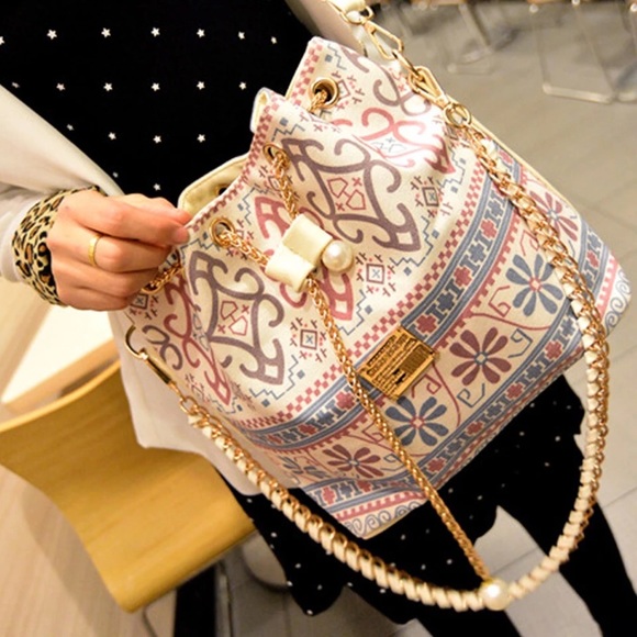 Handbags - - Shoulder bag